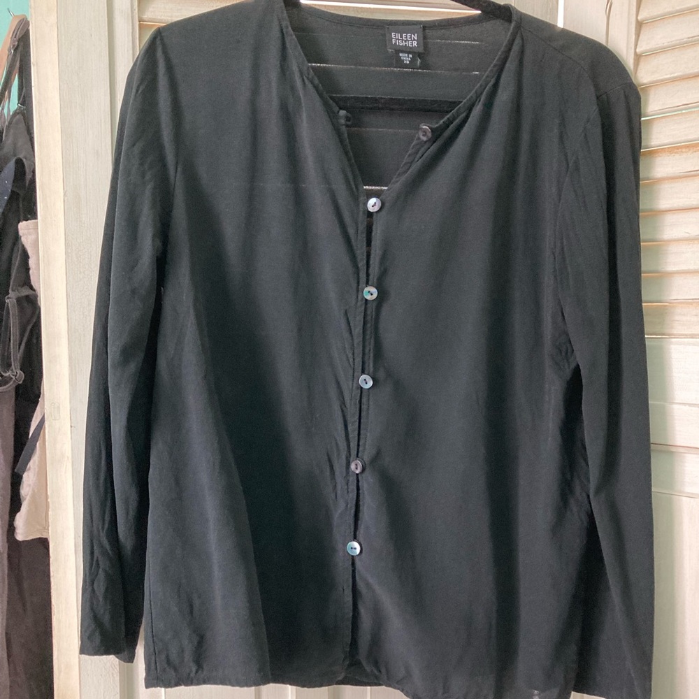 Eileen Fisher silk shirt. Black size xs.